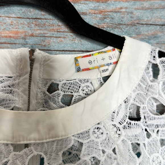 Anthropologie Eri and Ali White Lace Swing Top Size XSP - Picture 4 of 7